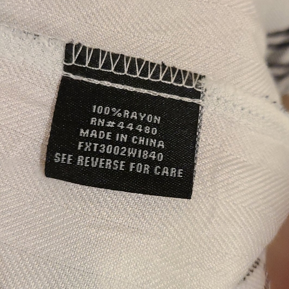 WORN ONCE STITCHFIX Flannel shirt - Picture 5 of 9